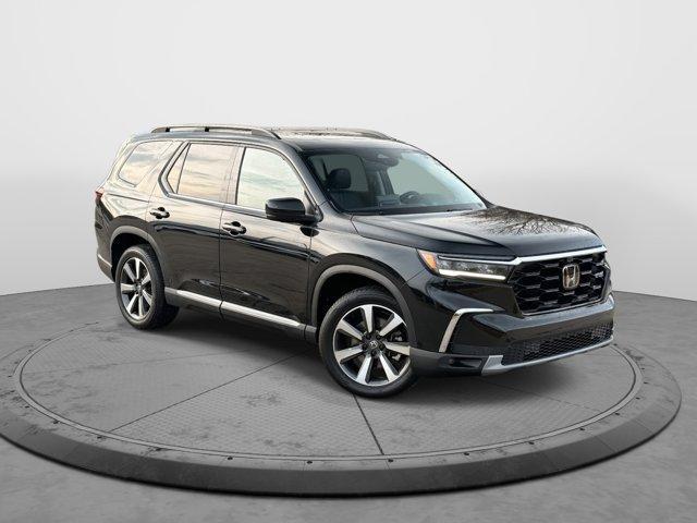 used 2023 Honda Pilot car, priced at $43,991