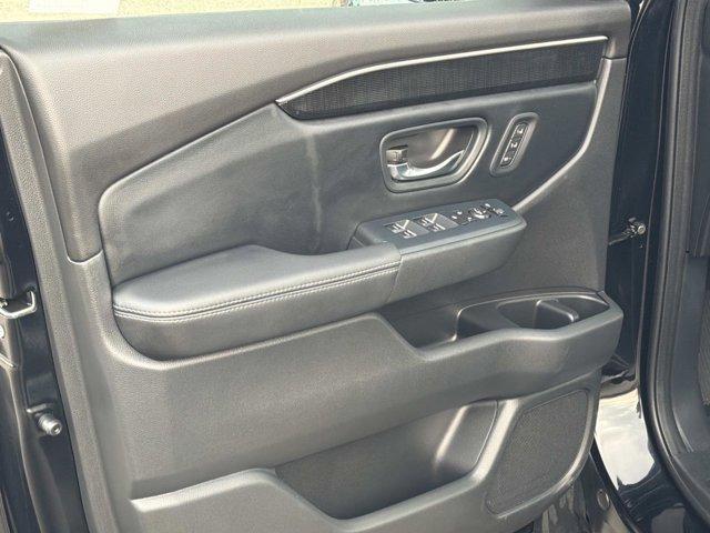 used 2023 Honda Pilot car, priced at $43,991