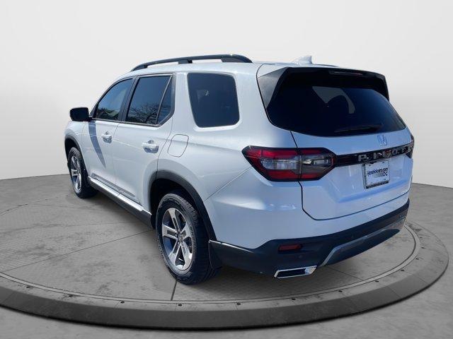 new 2026 Honda Pilot car, priced at $44,658