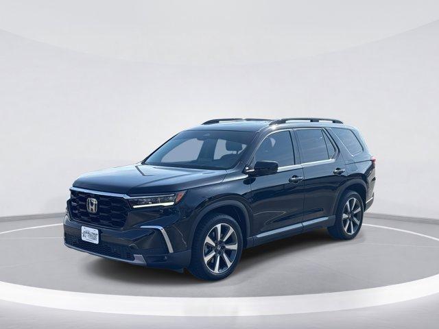 used 2023 Honda Pilot car, priced at $45,586