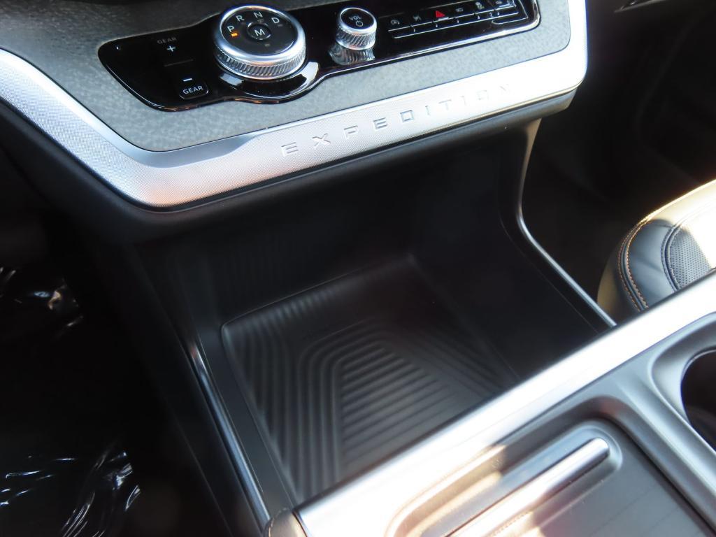 new 2026 Ford Expedition car, priced at $77,410