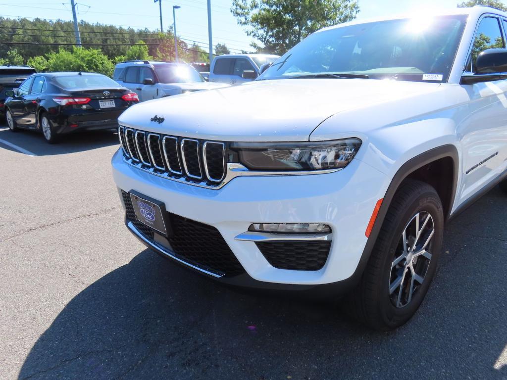 used 2025 Jeep Grand Cherokee car, priced at $38,000