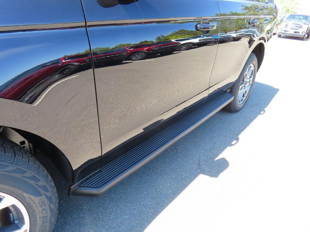 new 2026 Ford Expedition car, priced at $68,153