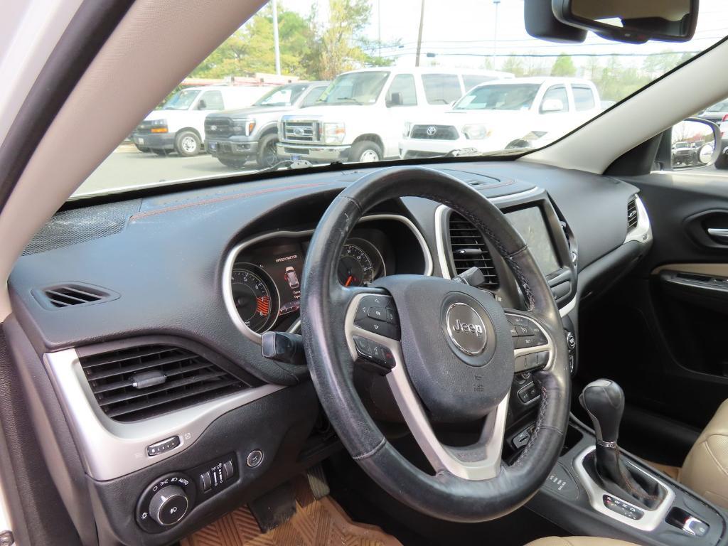 used 2015 Jeep Cherokee car, priced at $9,800