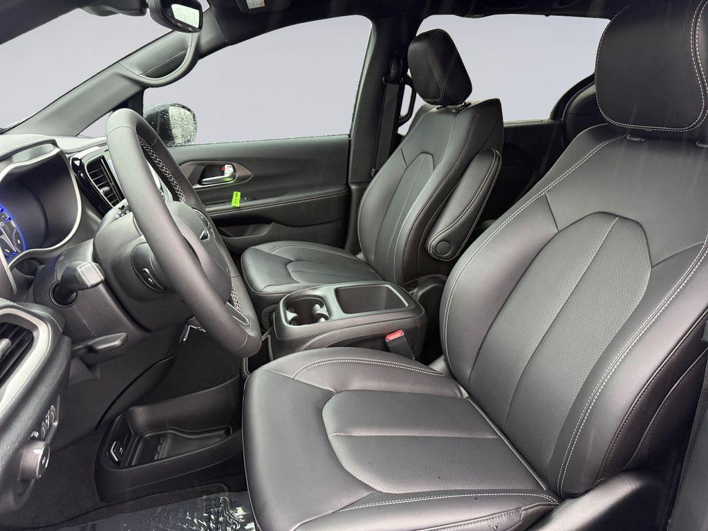 new 2026 Chrysler Pacifica car, priced at $45,378