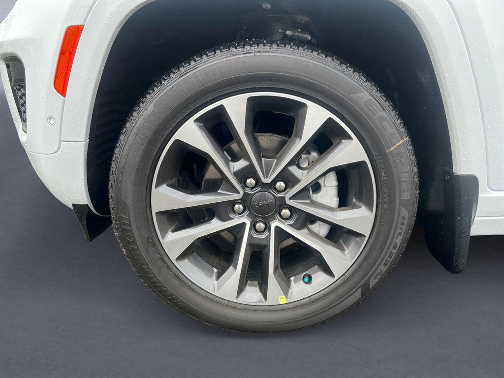 new 2025 Jeep Grand Cherokee car, priced at $65,065