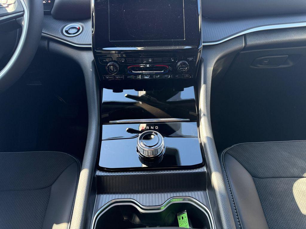 new 2025 Jeep Grand Cherokee L car, priced at $40,982