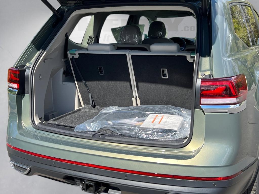 new 2026 Volkswagen Atlas car, priced at $43,474