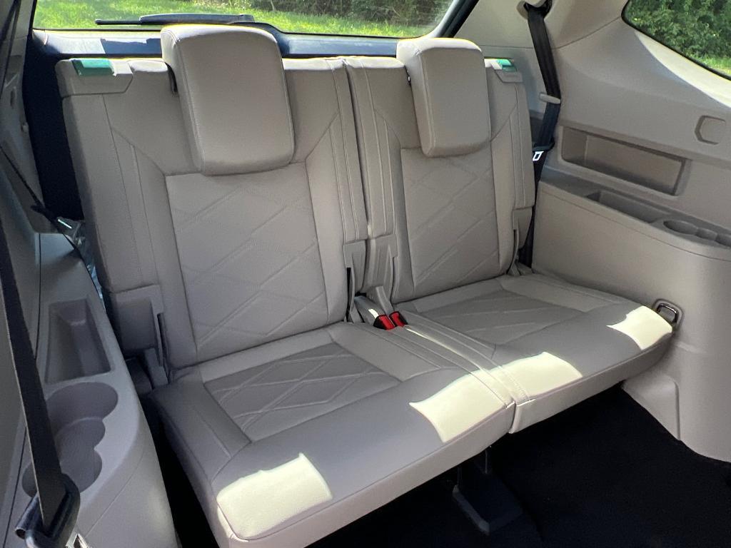 new 2026 Volkswagen Atlas car, priced at $43,474