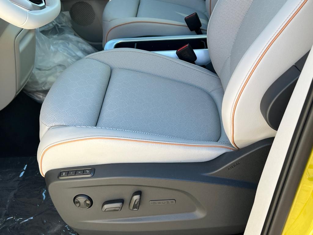 new 2025 Volkswagen ID. Buzz car, priced at $62,030