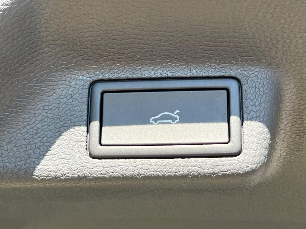 new 2025 Volkswagen ID. Buzz car, priced at $62,030