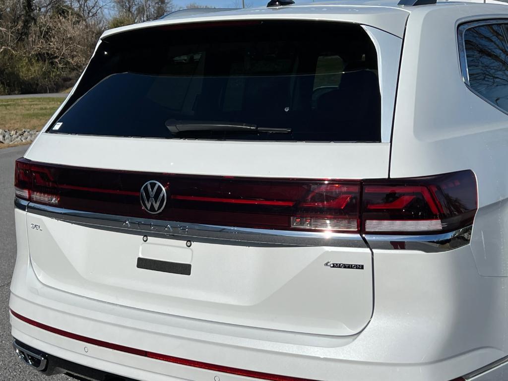 new 2026 Volkswagen Atlas car, priced at $52,526