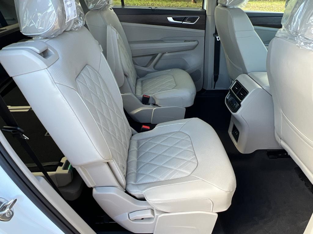 new 2026 Volkswagen Atlas car, priced at $53,124