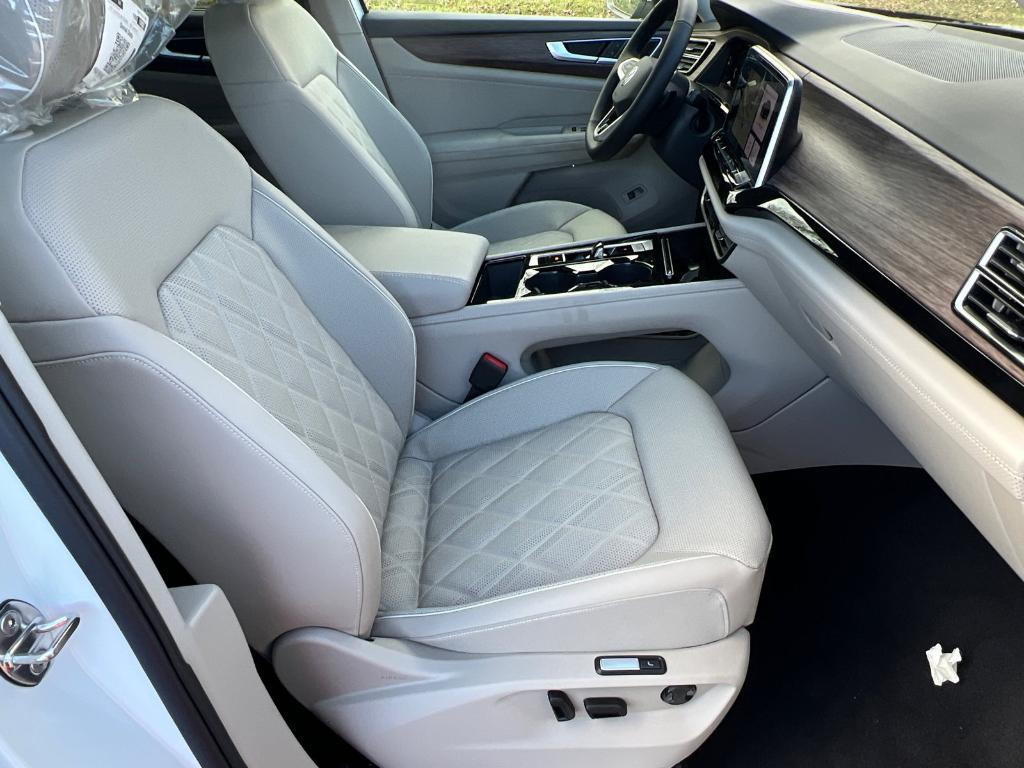 new 2026 Volkswagen Atlas car, priced at $53,124