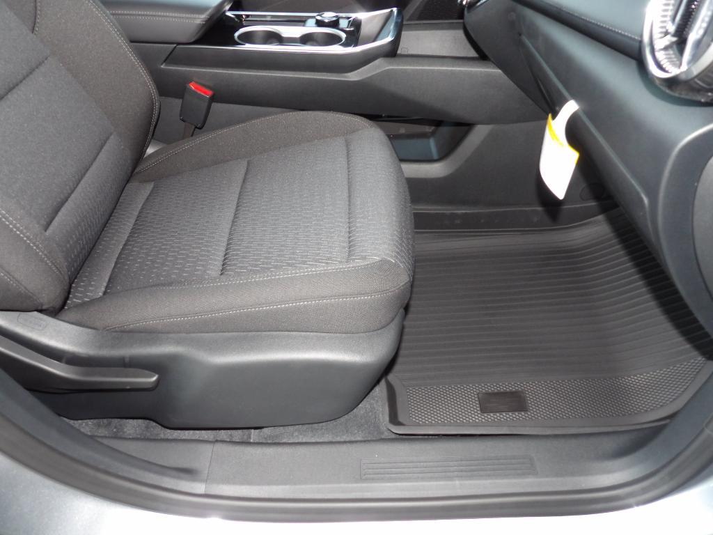 new 2026 Chevrolet Equinox car, priced at $32,129