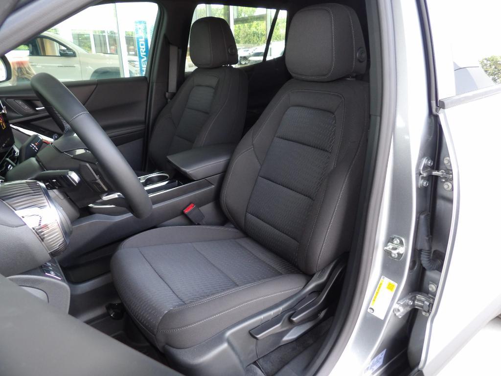 new 2026 Chevrolet Equinox car, priced at $32,129