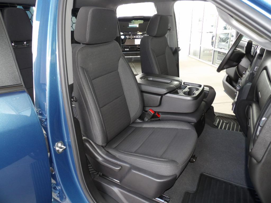 used 2024 Chevrolet Silverado 2500 car, priced at $49,987