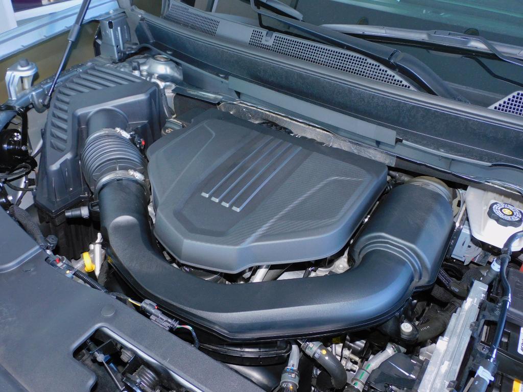 used 2025 GMC Acadia car, priced at $31,987