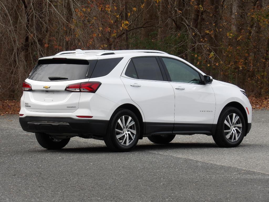 used 2024 Chevrolet Equinox car, priced at $27,887