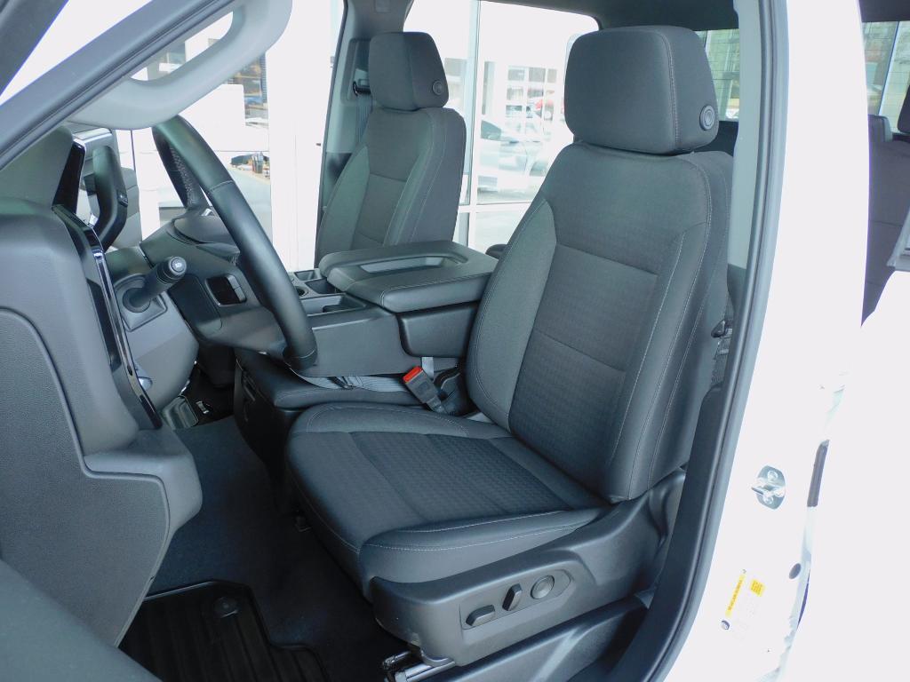 used 2025 Chevrolet Silverado 1500 car, priced at $44,987