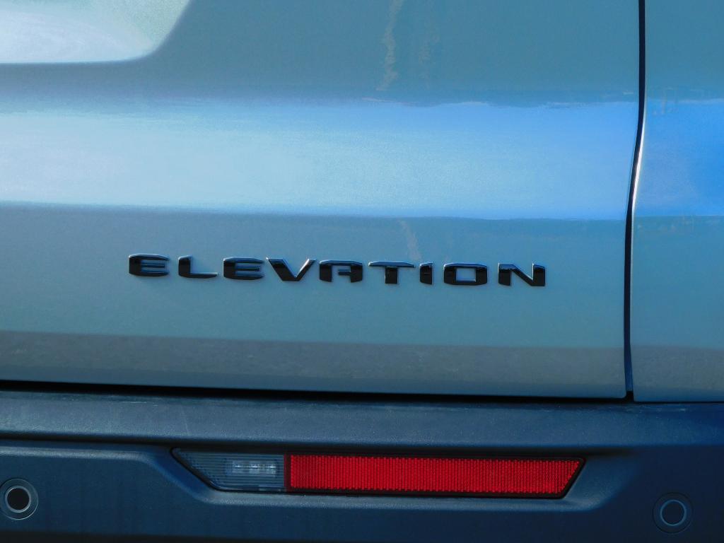 used 2025 GMC Acadia car, priced at $31,987