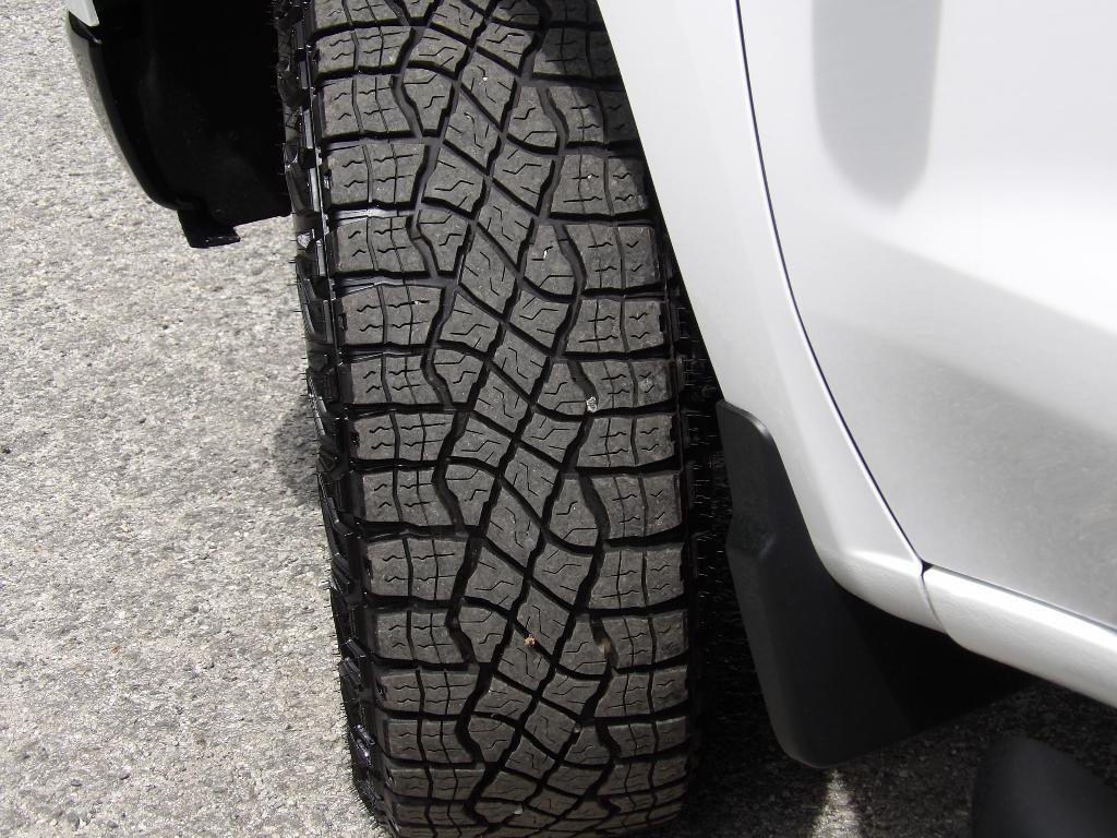 used 2024 Chevrolet Silverado 1500 car, priced at $41,987