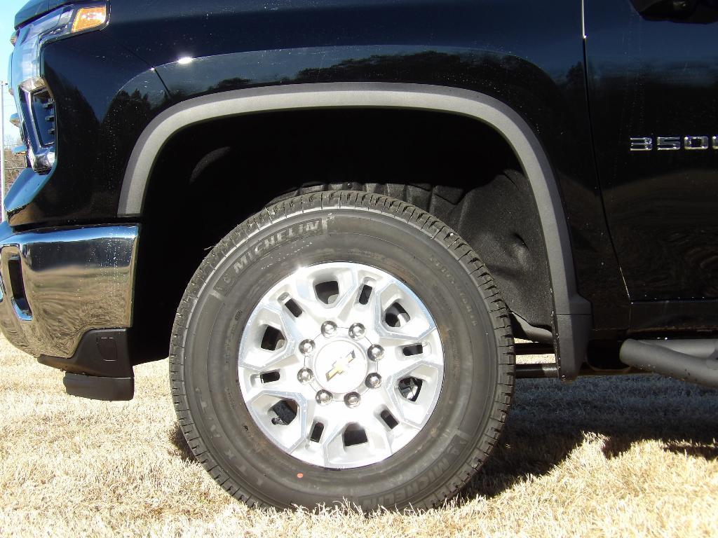 new 2026 Chevrolet Silverado 3500 car, priced at $69,987