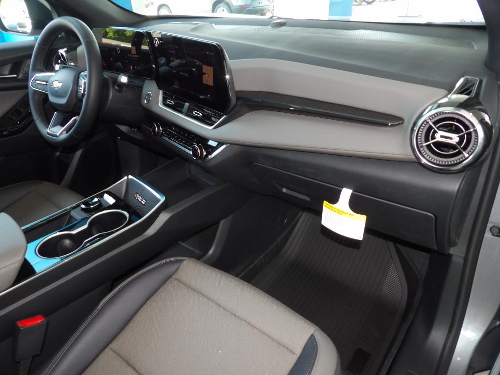 new 2026 Chevrolet Equinox car, priced at $34,879