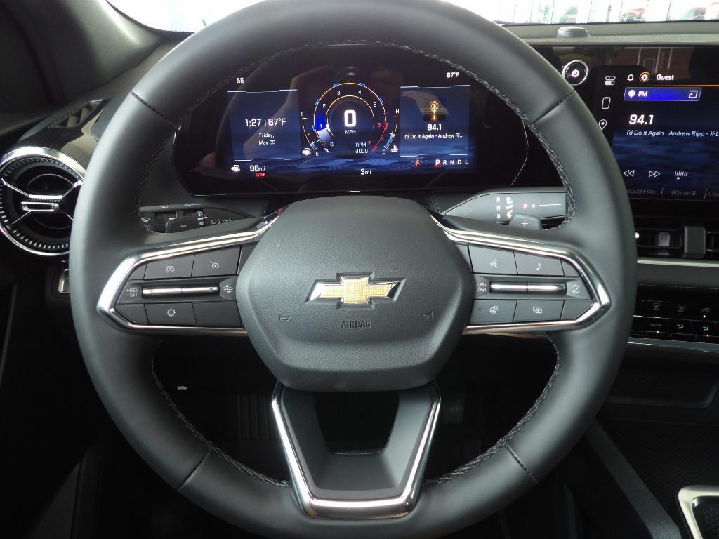 new 2026 Chevrolet Equinox car, priced at $31,184