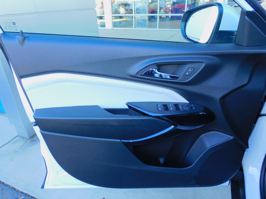 new 2026 Chevrolet Trax car, priced at $25,885