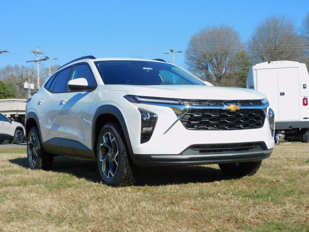 new 2026 Chevrolet Trax car, priced at $25,885