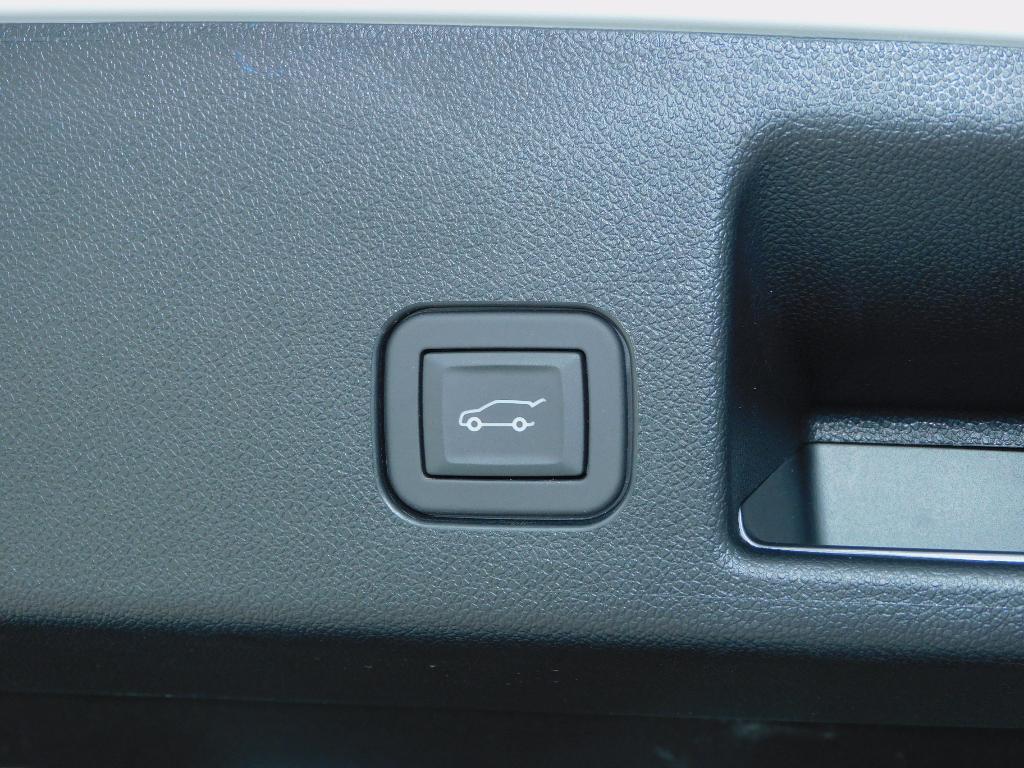used 2024 Chevrolet Equinox EV car, priced at $30,765