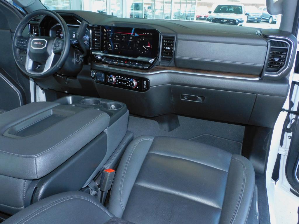 used 2025 GMC Sierra 1500 car, priced at $46,987
