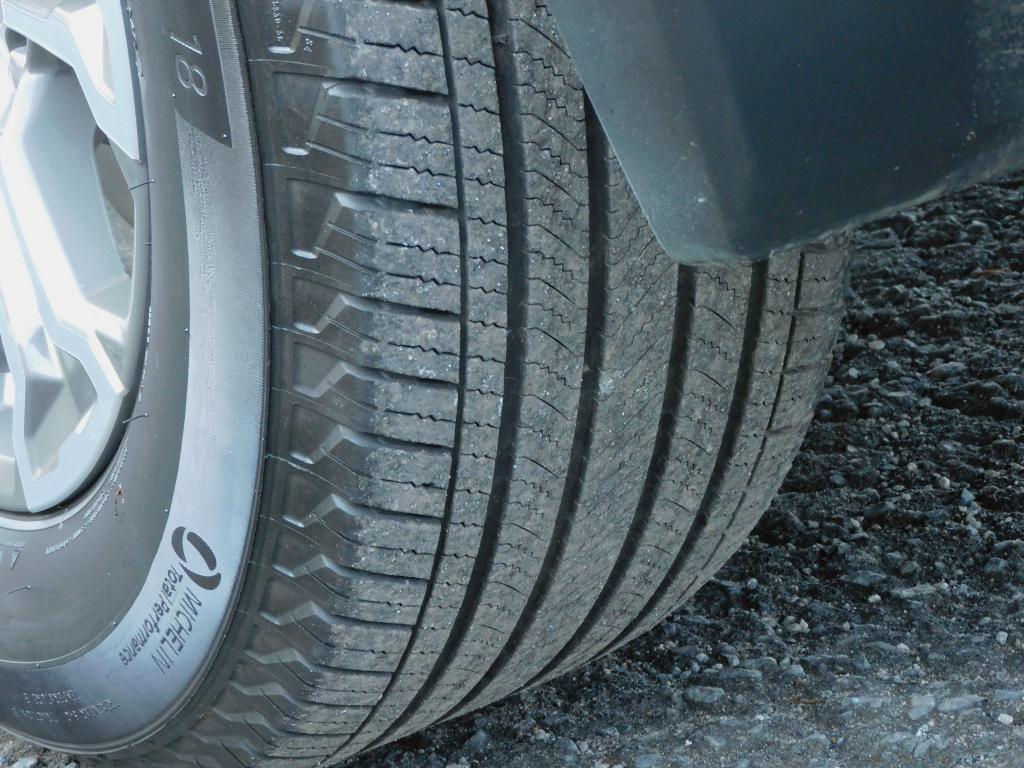 used 2025 GMC Sierra 1500 car, priced at $46,987