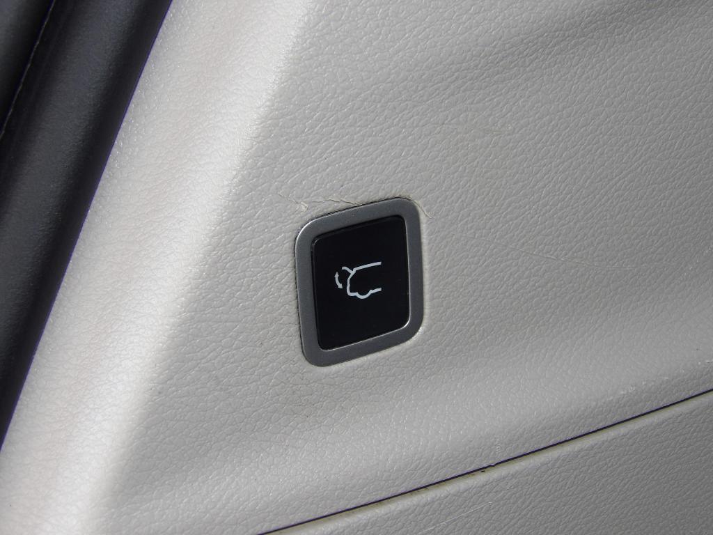 used 2020 Chrysler Pacifica car, priced at $17,987