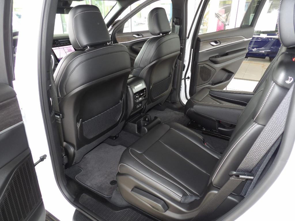 used 2025 Jeep Grand Cherokee L car, priced at $37,987