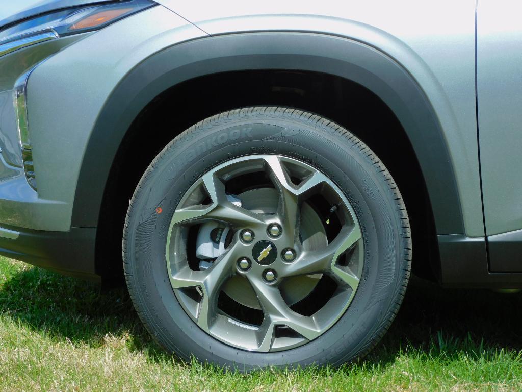 new 2026 Chevrolet Trax car, priced at $25,885