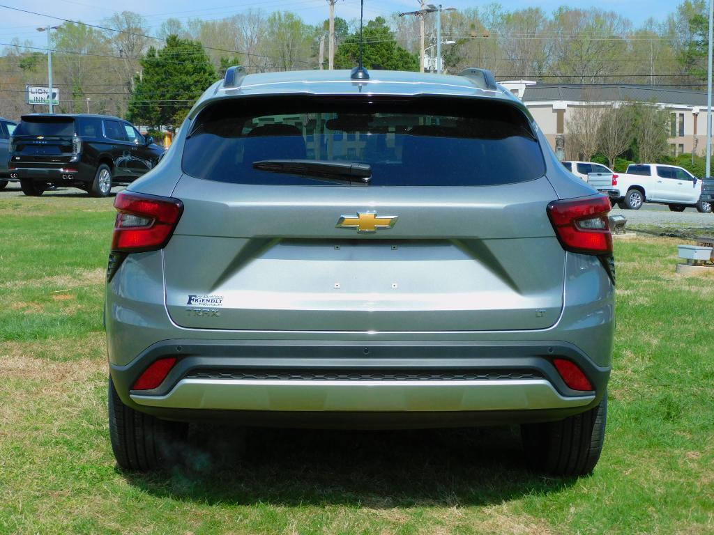 new 2026 Chevrolet Trax car, priced at $25,885