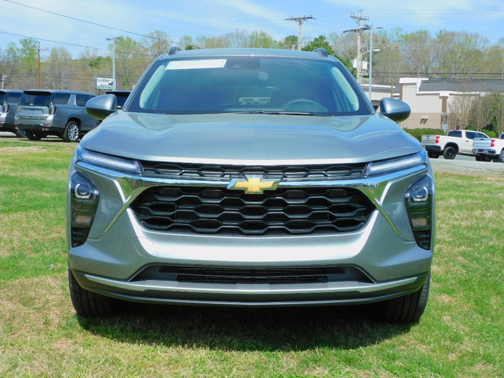 new 2026 Chevrolet Trax car, priced at $25,885