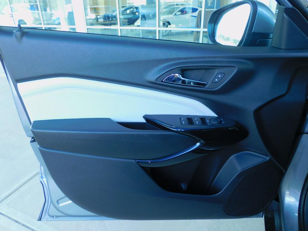 new 2026 Chevrolet Trax car, priced at $25,885