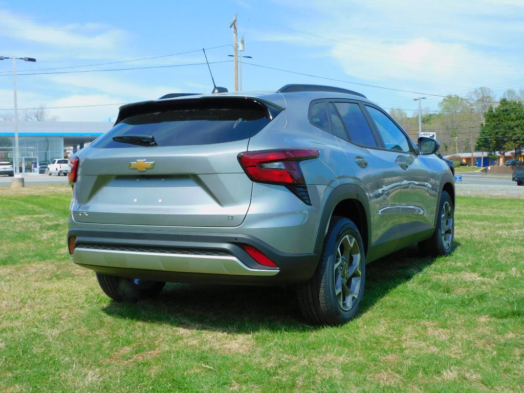 new 2026 Chevrolet Trax car, priced at $25,885