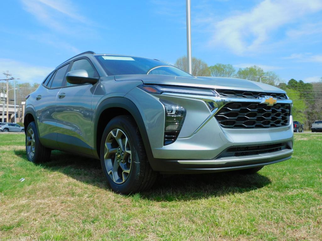 new 2026 Chevrolet Trax car, priced at $25,885