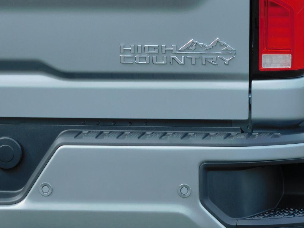 used 2025 Chevrolet Silverado 2500 car, priced at $79,987