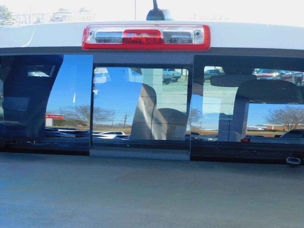 used 2024 Chevrolet Colorado car, priced at $30,987