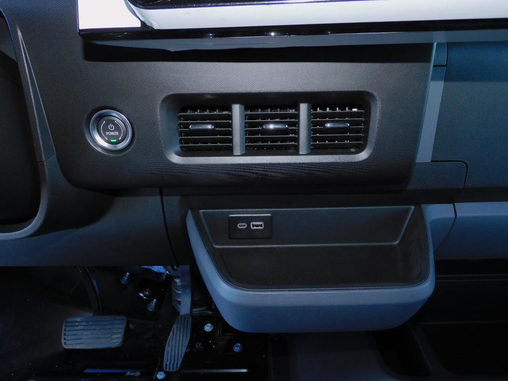 new 2025 Chevrolet BrightDrop 400 car, priced at $44,987