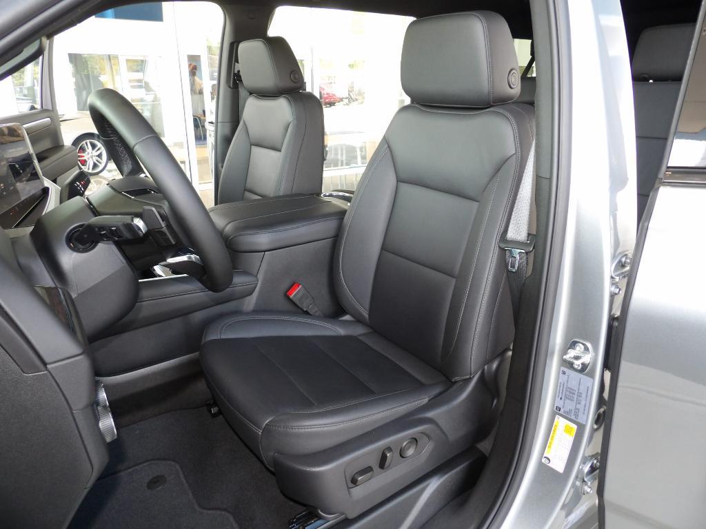 used 2025 Chevrolet Suburban car, priced at $65,987