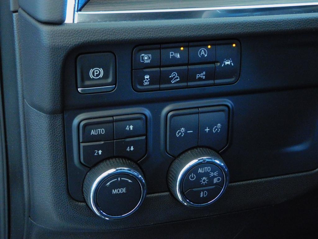 used 2025 Chevrolet Suburban car, priced at $64,987