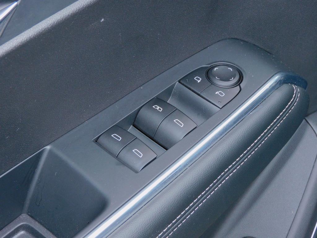 used 2025 GMC Acadia car, priced at $32,987