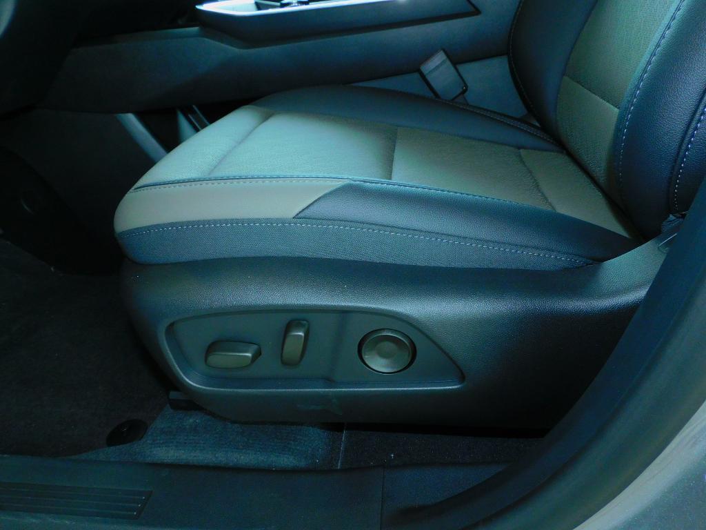 new 2026 Chevrolet Equinox car, priced at $34,685