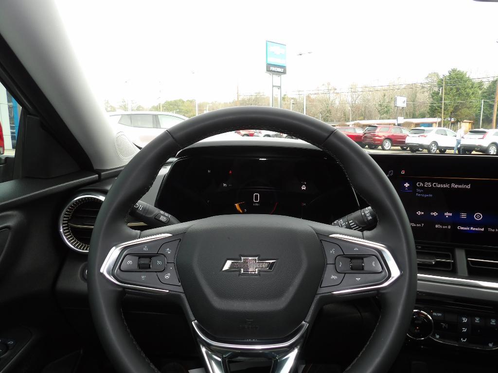 used 2025 Chevrolet Trax car, priced at $24,987